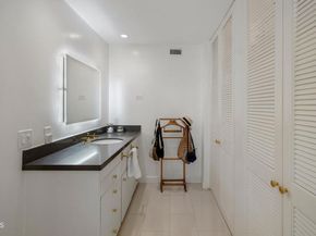 1105 S Orange Grove Boulevard, Pasadena CA 91105