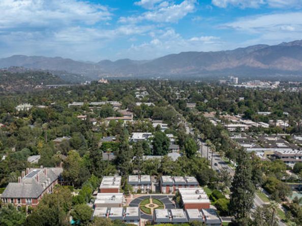 1105 S Orange Grove Boulevard, Pasadena CA 91105
