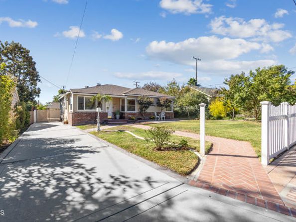 1908 Oakwood Street, Pasadena CA 91104