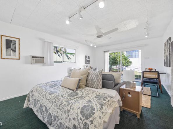 1908 Oakwood Street, Pasadena CA 91104