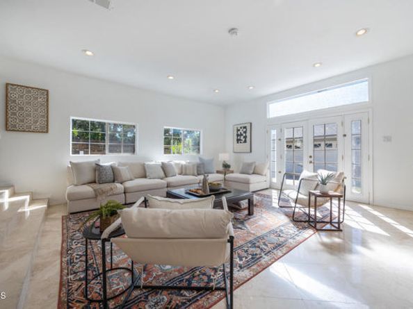 1908 Oakwood Street, Pasadena CA 91104