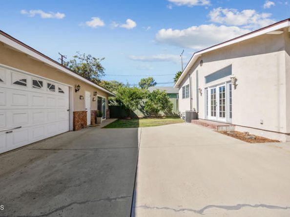 1908 Oakwood Street, Pasadena CA 91104