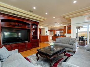 1075 E Tujunga Avenue, Burbank CA 91501