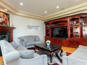 1075 E Tujunga Avenue, Burbank CA 91501