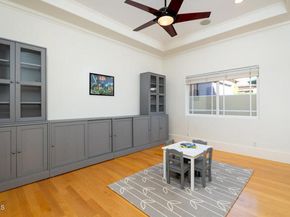 1075 E Tujunga Avenue, Burbank CA 91501