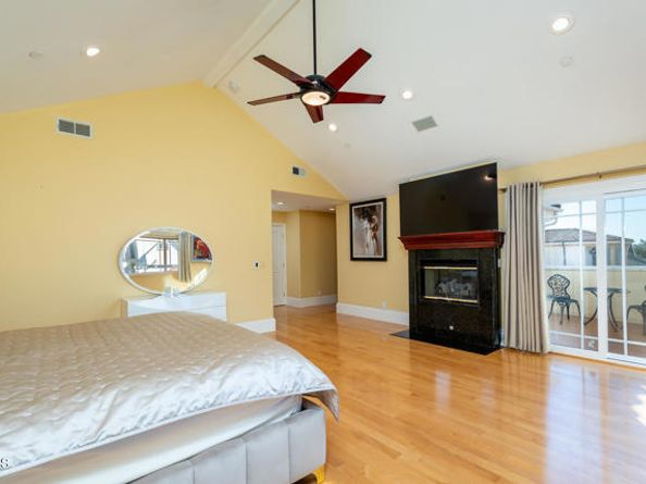 1075 E Tujunga Avenue, Burbank CA 91501