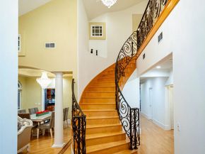 1075 E Tujunga Avenue, Burbank CA 91501