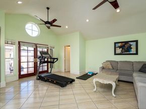 1075 E Tujunga Avenue, Burbank CA 91501