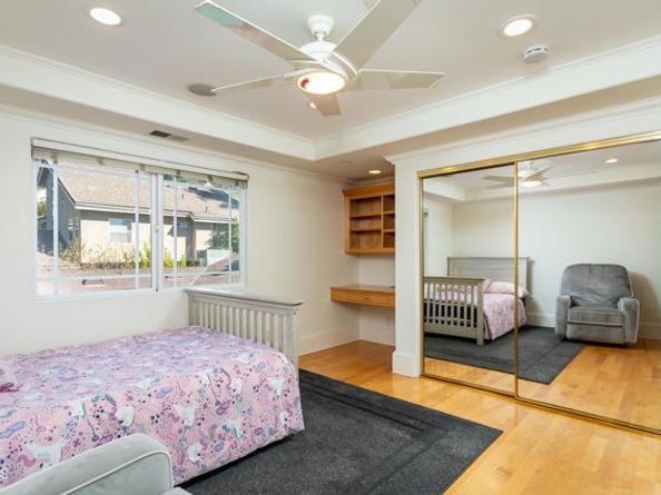 1075 E Tujunga Avenue, Burbank CA 91501