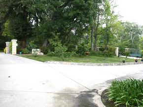 500 Georgian Road, La Canada Flintridge CA 91011