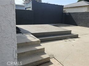 913 S Truro Avenue, Inglewood CA 90301