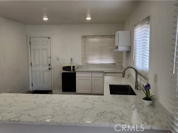 913 S Truro Avenue, Inglewood CA 90301