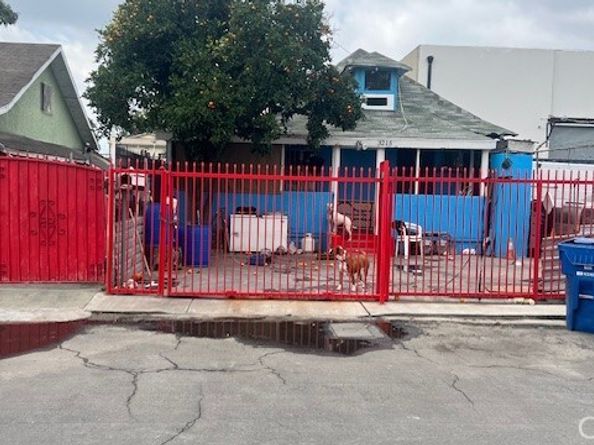 3215 Boaz Street, Los Angeles CA 90011