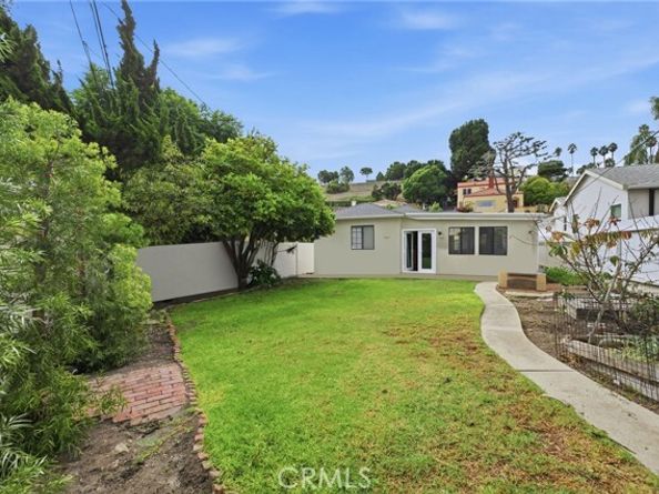 2076 Elanita, San Pedro (los Angeles) CA 90732