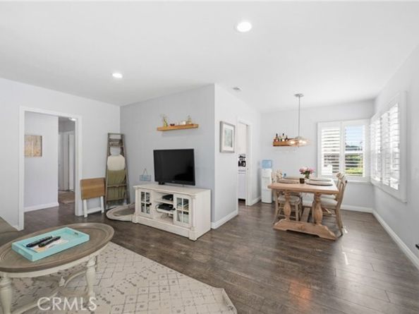 2076 Elanita, San Pedro (los Angeles) CA 90732