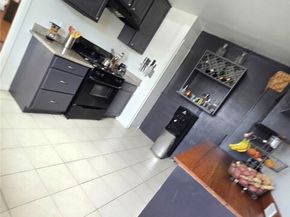 2000 82nd, Oakland CA 94621