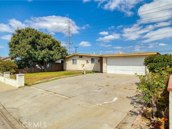 9591 Crestwood, Anaheim CA 92804