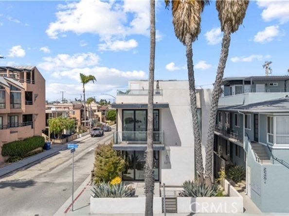 5277 E Ocean, Long Beach CA 90803