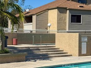 32 Town And Country Road, Pomona CA 91766