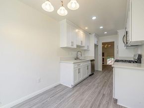 22239 Erwin Street, Woodland Hills (los Angeles) CA 91367