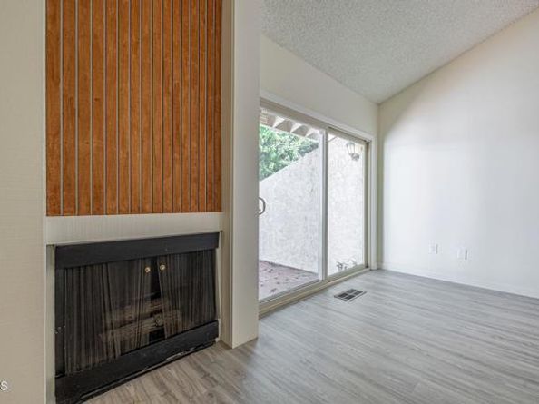 22239 Erwin Street, Woodland Hills (los Angeles) CA 91367