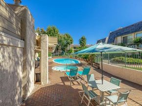 22239 Erwin Street, Woodland Hills (los Angeles) CA 91367