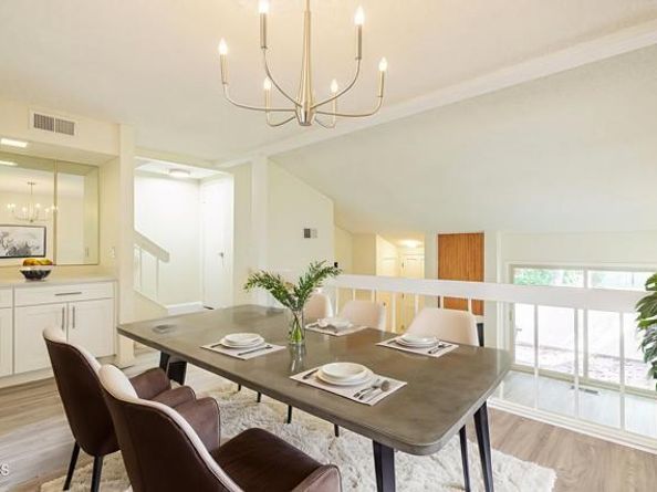 22239 Erwin Street, Woodland Hills (los Angeles) CA 91367