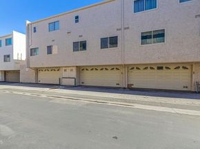 22239 Erwin Street, Woodland Hills (los Angeles) CA 91367