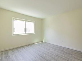 22239 Erwin Street, Woodland Hills (los Angeles) CA 91367