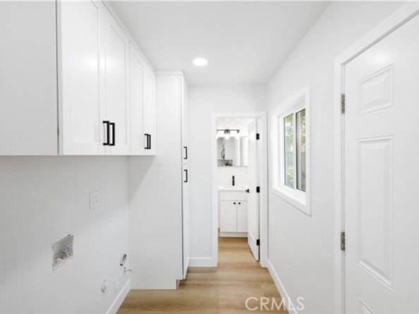 18746 Welby Way, Reseda (los Angeles) CA 91335
