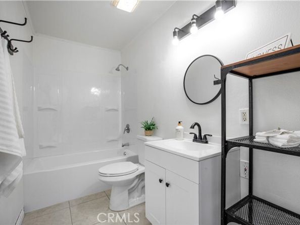2970 S Greenville Street, Santa Ana CA 92704