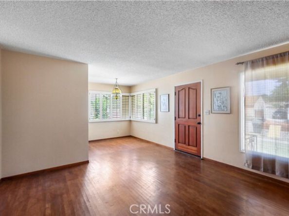 6049 Pennswood Avenue, Lakewood CA 90712