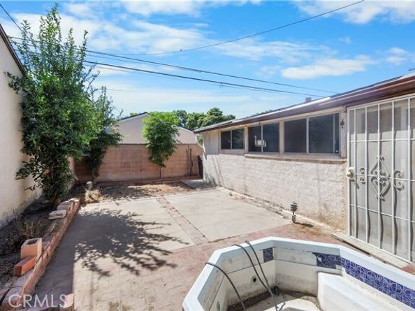 6049 Pennswood Avenue, Lakewood CA 90712