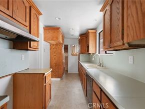 6049 Pennswood Avenue, Lakewood CA 90712