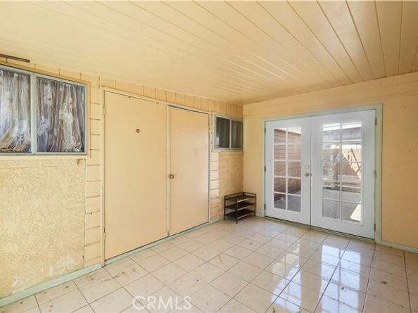 6049 Pennswood Avenue, Lakewood CA 90712