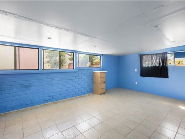 6049 Pennswood Avenue, Lakewood CA 90712