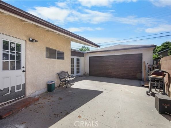 6049 Pennswood Avenue, Lakewood CA 90712