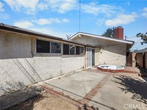 6049 Pennswood Avenue, Lakewood CA 90712