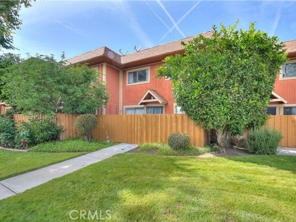 14265 Terra Bella St, Unit 32, Panorama City (los Angeles) CA 91402