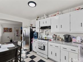 11816 Victory Boulevard, North Hollywood (los Angeles) CA 91606