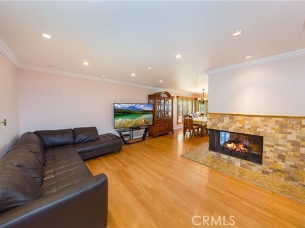 10165 Sully Drive, Sun Valley (los Angeles) CA 91352
