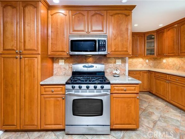 10165 Sully Drive, Sun Valley (los Angeles) CA 91352