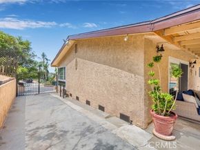 10165 Sully Drive, Sun Valley (los Angeles) CA 91352