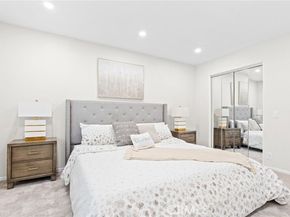 8870 Villa La Jolla Drive 210, La Jolla (san Diego) CA 92037