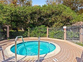8870 Villa La Jolla Drive 210, La Jolla (san Diego) CA 92037