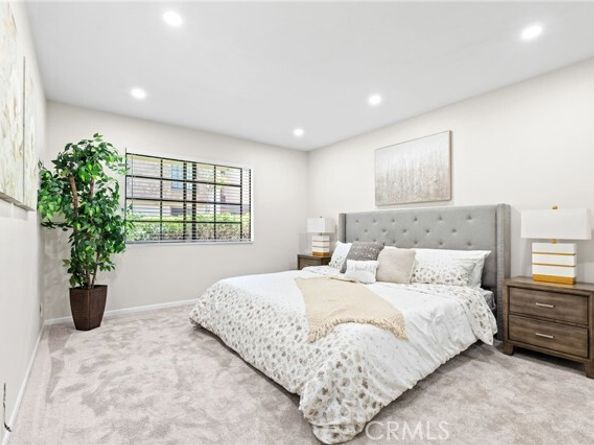 8870 Villa La Jolla Drive 210, La Jolla (san Diego) CA 92037
