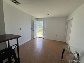 8146 Agnes, North Hollywood (los Angeles) CA 91605