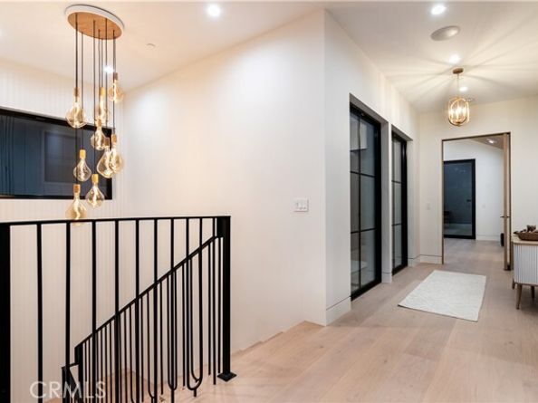 16749 Addison, Encino (los Angeles) CA 91436