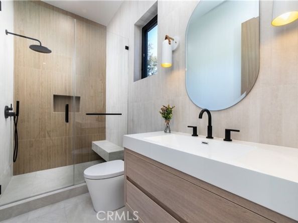 16749 Addison, Encino (los Angeles) CA 91436