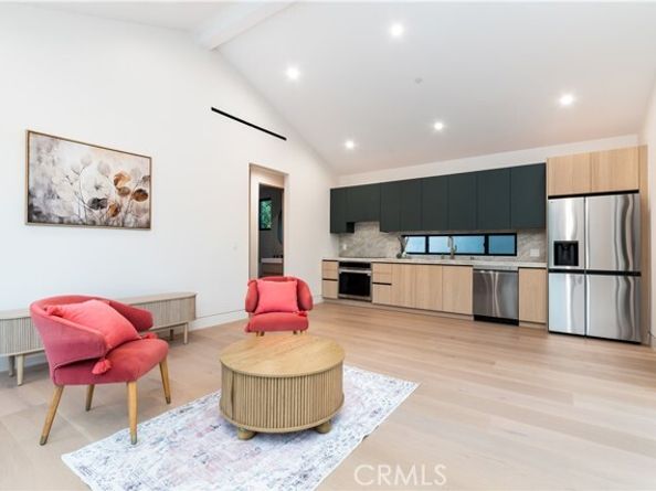 16749 Addison, Encino (los Angeles) CA 91436